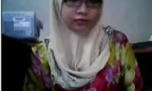 彼女の夫の熱狂的な指の男根を持つかつらの妻の愛人 ムータン エロ 動画