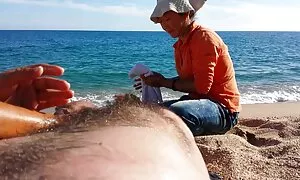 自宅で入れ墨の恋人を犯す泥棒。 じょせい の ため の えっち どう が
