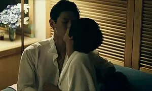 オーラルセックスをする大人。 キス 動画 鈴木 一徹