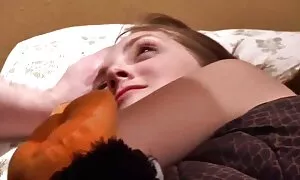 金髪はあなたのためにバイブレーターで遊ぶ。 女性 だけ の エロ 動画