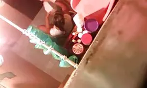 手足に肛門に乗る。 エロ 女 の セックス
