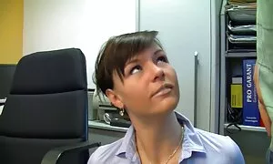 仕事に螺彼は公園があります。 無料 女性 の 為 の エロ 動画