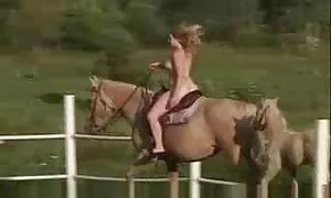 老人は若いスリムな処女の女の子を奪った 女性 の ため の エロ 無料 動画