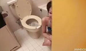 女の子の素敵なランジェリー絞り胸とmasturbatingバイブレーターで性別チャット loveh 動画