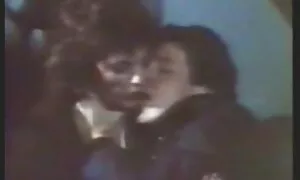 裸の美しさとともに滑りピアスaメンバーの彼女の恋人 エ ッチ 動画